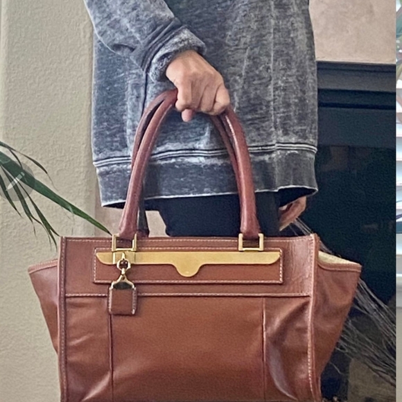 Chloe - Picture 8 of 11